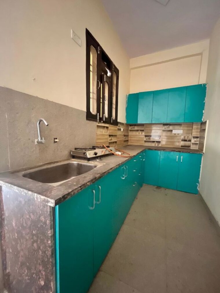 Kitchen, vaidpura 3.5 Bedroom 1880 Sq.Ft. Villa In Vaidpura Greater Noida 10531204