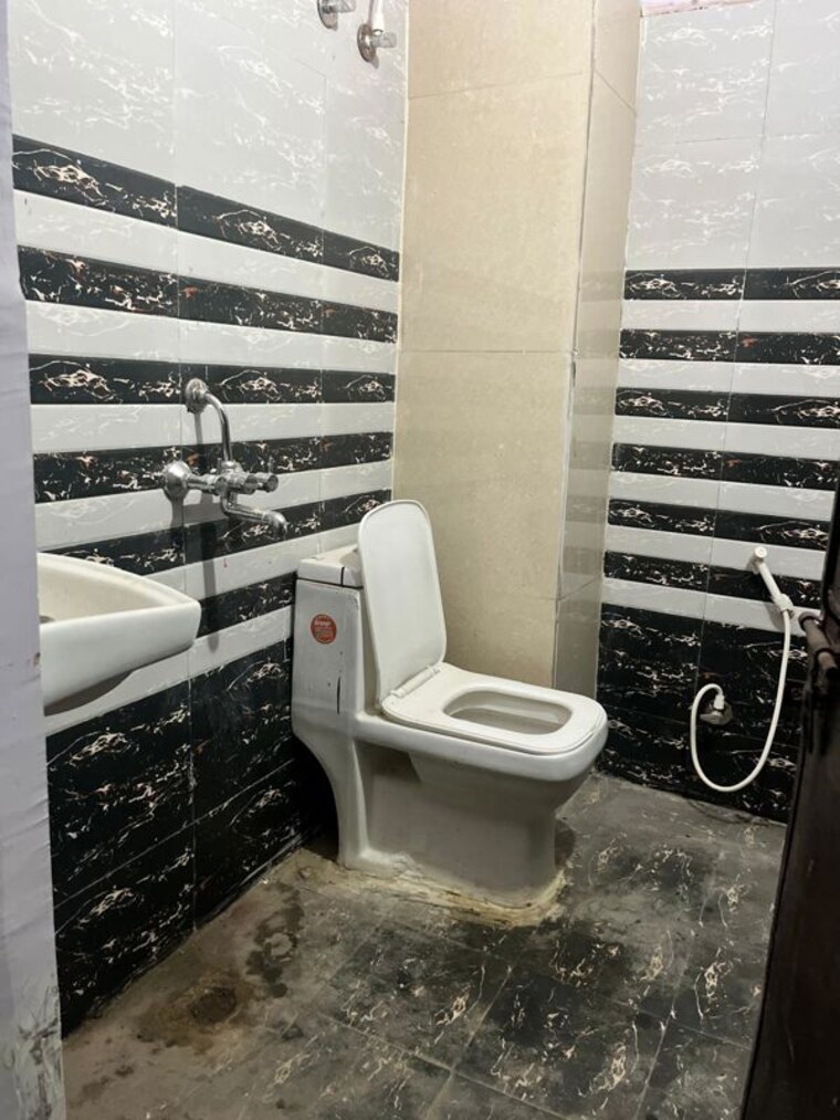 undefined, vaidpura 3.5 Bedroom 1880 Sq.Ft. Villa In Vaidpura Greater Noida 10531204