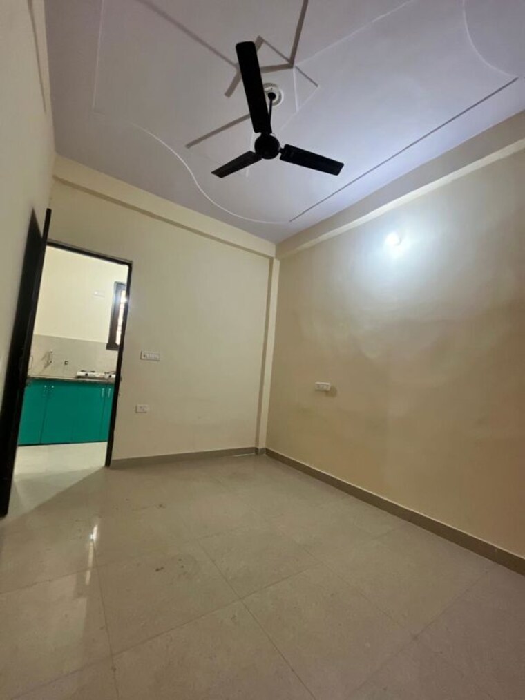 Room, vaidpura 3.5 Bedroom 1880 Sq.Ft. Villa In Vaidpura Greater Noida 10531204