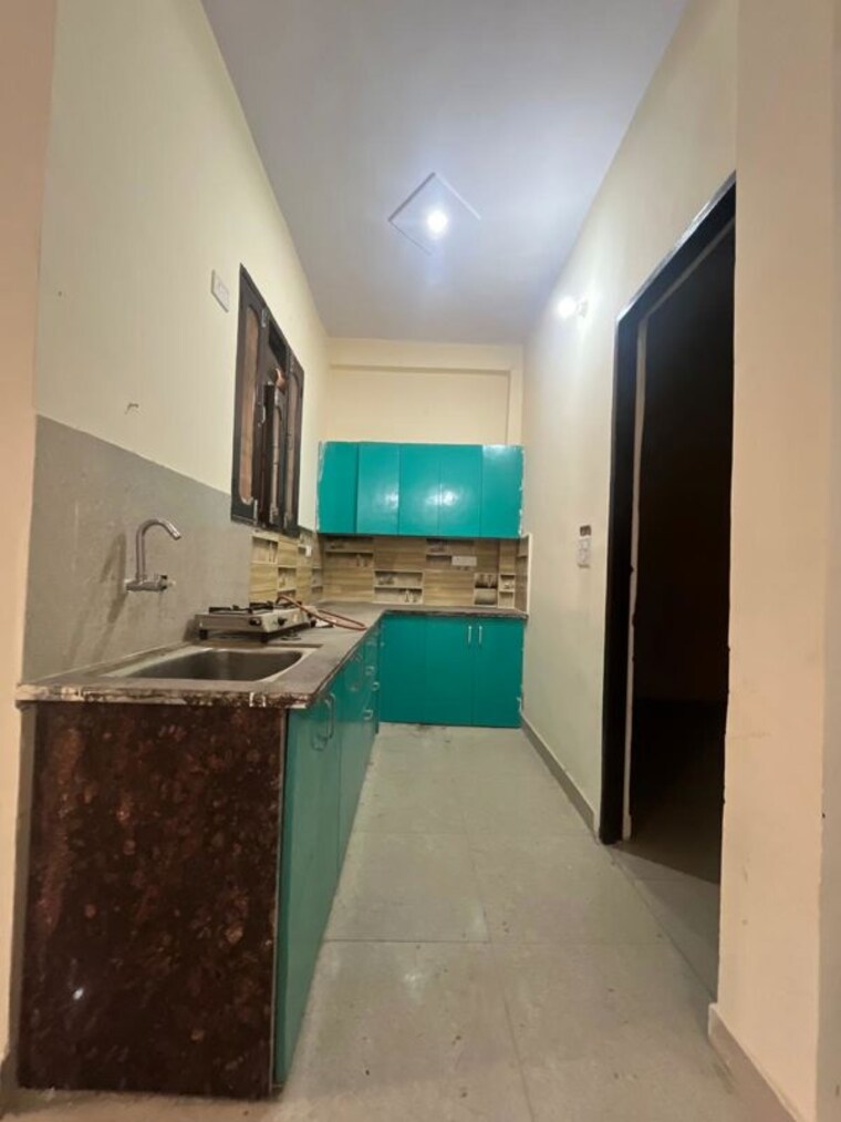 Kitchen, vaidpura 3.5 Bedroom 1880 Sq.Ft. Villa In Vaidpura Greater Noida 10531204