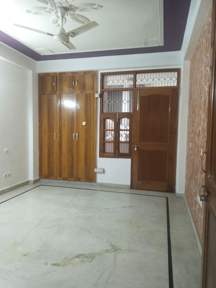 Room, sector 43 3 Bedroom 1500 Sq.Ft. Builder Floor In Sector 43 Gurgaon 10531194