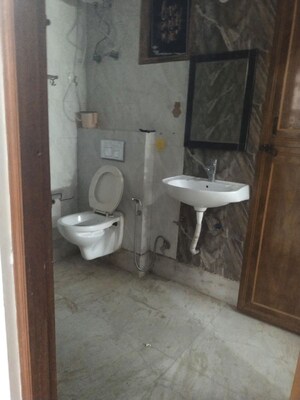 Bathroom in 3 BHK Builder Floor at Sector 43 – for Rent