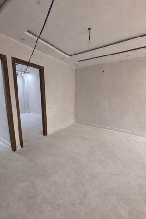 Room in 3 BHK Builder Floor at Rohini Sector 15 – for Sale