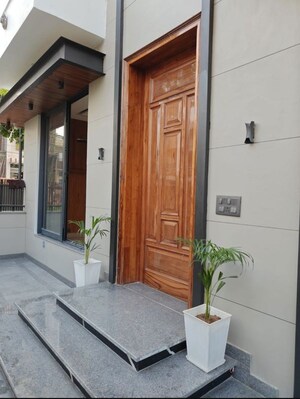 Building Lobby in 6 BHK Independent House at Sector 80 – for Sale