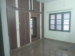 Room in 2 BHK Builder Floor at Nri Layout – for Rent