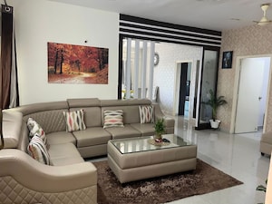 2 BHK Apartment For Rent in SMR Crystal, Jp Nagar