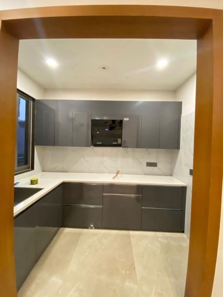 Kitchen, palam-vihar-residents-association 1.5 Bedroom 852 Sq.Ft. Apartment In Palam Vihar Gurgaon 10533579