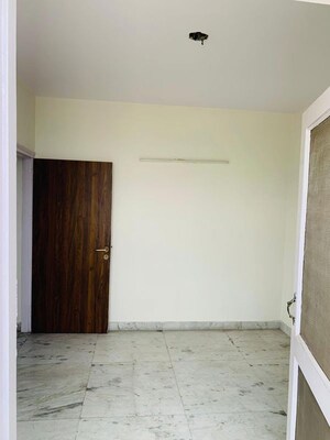 Room in 3 BHK Apartment at Neha Apartments Pi I and II, Pi I And Ii Greater Noida – for Sale