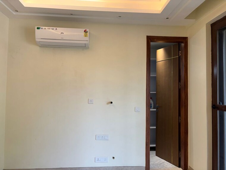Room, craft-destination-43 3 Bedroom 215 Sq.Yd. Builder Floor In Sector 43 Gurgaon 10533609