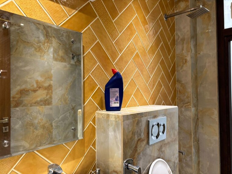 Bathroom, craft-destination-43 3 Bedroom 215 Sq.Yd. Builder Floor In Sector 43 Gurgaon 10533609