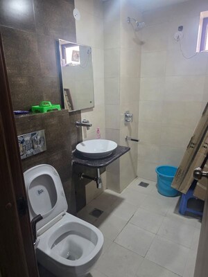 Team Area in 2 BHK Apartment at Awas Vikas Flat, Vrindavan Yojna – for Rent