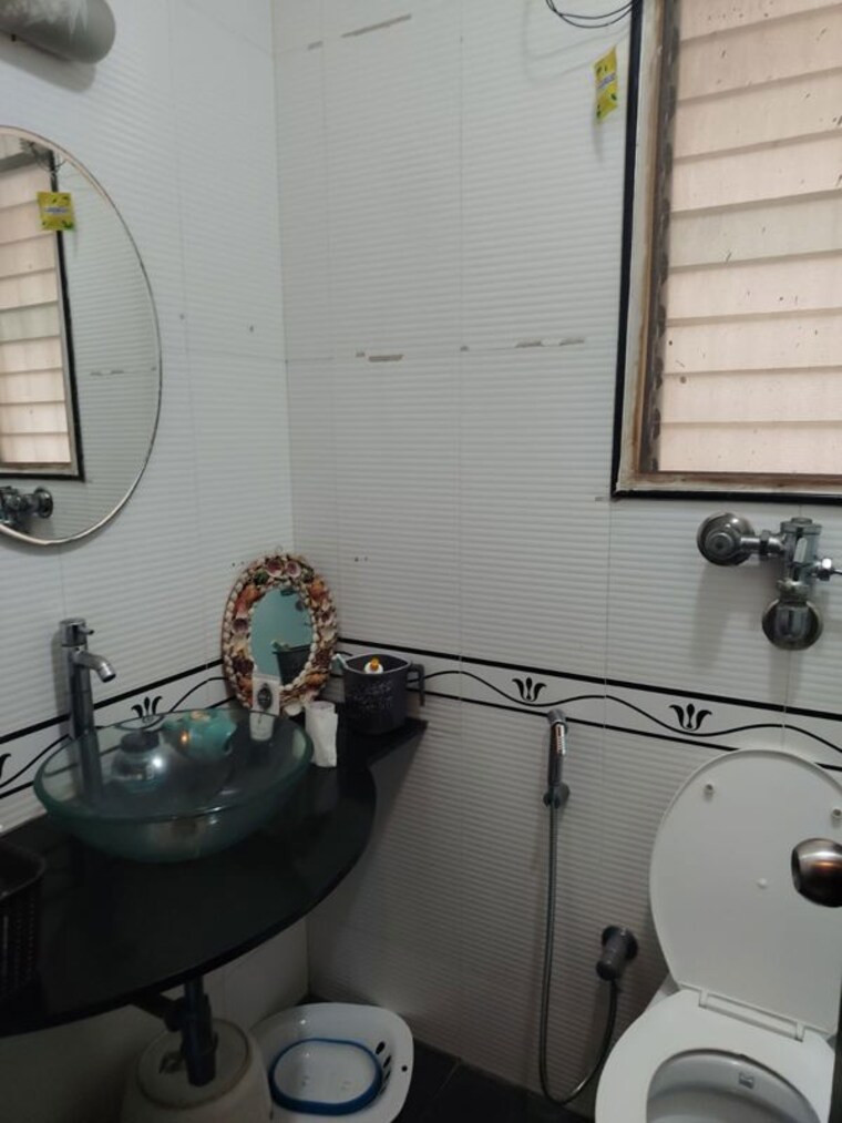 Bathroom, lake-pleasant 2 Bedroom 900 Sq.Ft. Apartment In Powai Mumbai 10533625