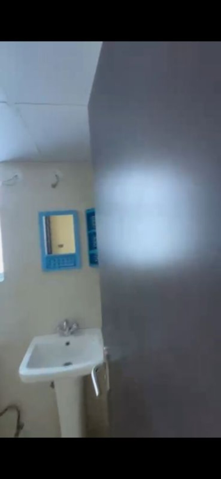 Bathroom, wave-dream-homes 2 Bedroom 840 Sq.Ft. Apartment In Wave City Ghaziabad 10533624