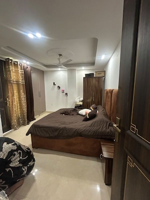 Bedroom in 1 BHK Builder Floor at Saket – for Rent