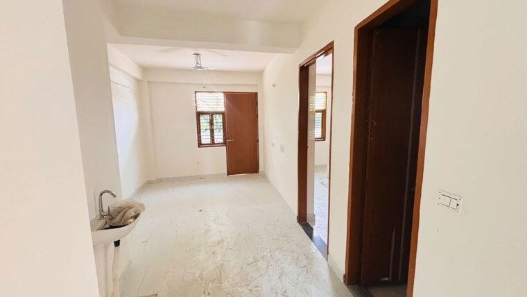 Room, sector 45 2 Bedroom 900 Sq.Ft. Builder Floor In Sector 45 Gurgaon 10533670