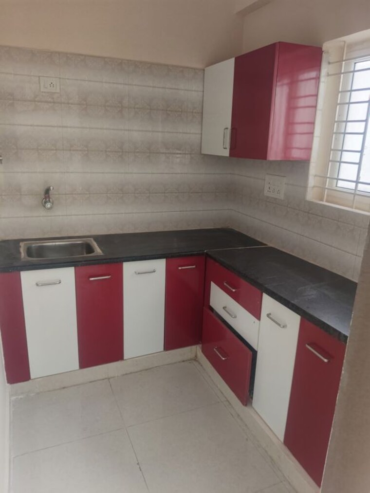 Kitchen, sri-sai-residency-kadubeesanahalli 1 Bedroom 550 Sq.Ft. Apartment In Kadubeesanahalli Bangalore 10533694