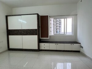Room in 2.5 BHK Apartment at Aparna Sarovar Zicon, Nallagandla – for Rent