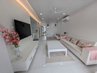 2 BHK + Prayer Room Apartment For Rent in Sunita CHS Santacruz in Santacruz West, Mumbai