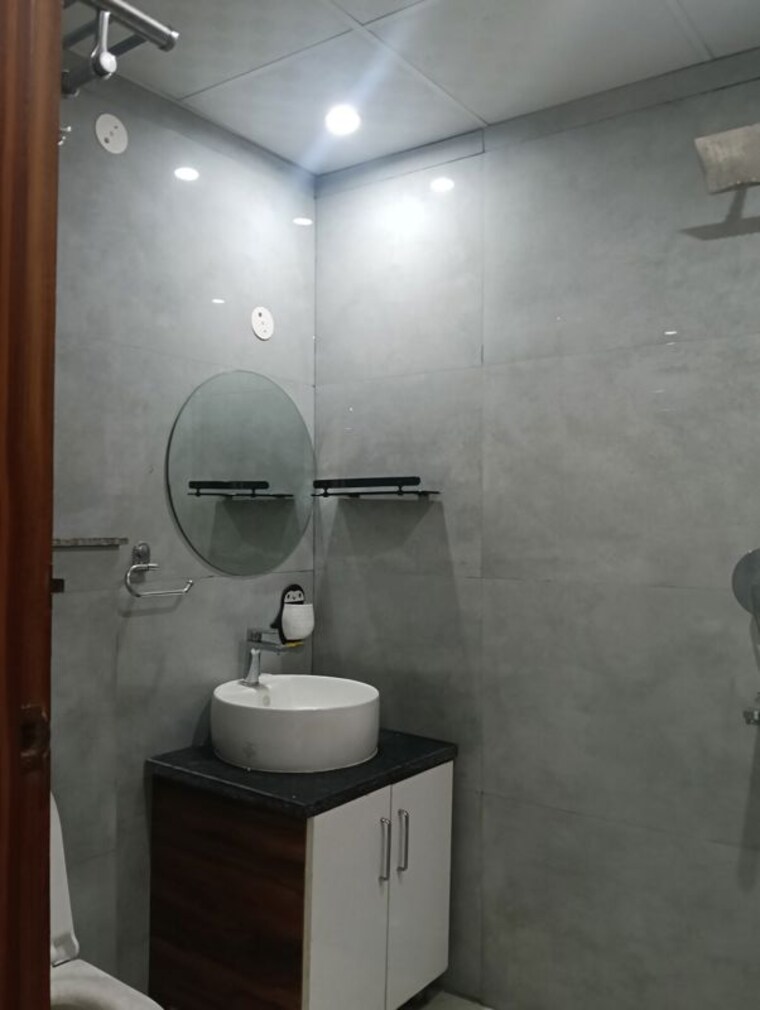 Bathroom, allure-homes 3 Bedroom 1450 Sq.Ft. Apartment In Sector 14 Gurgaon 10533713