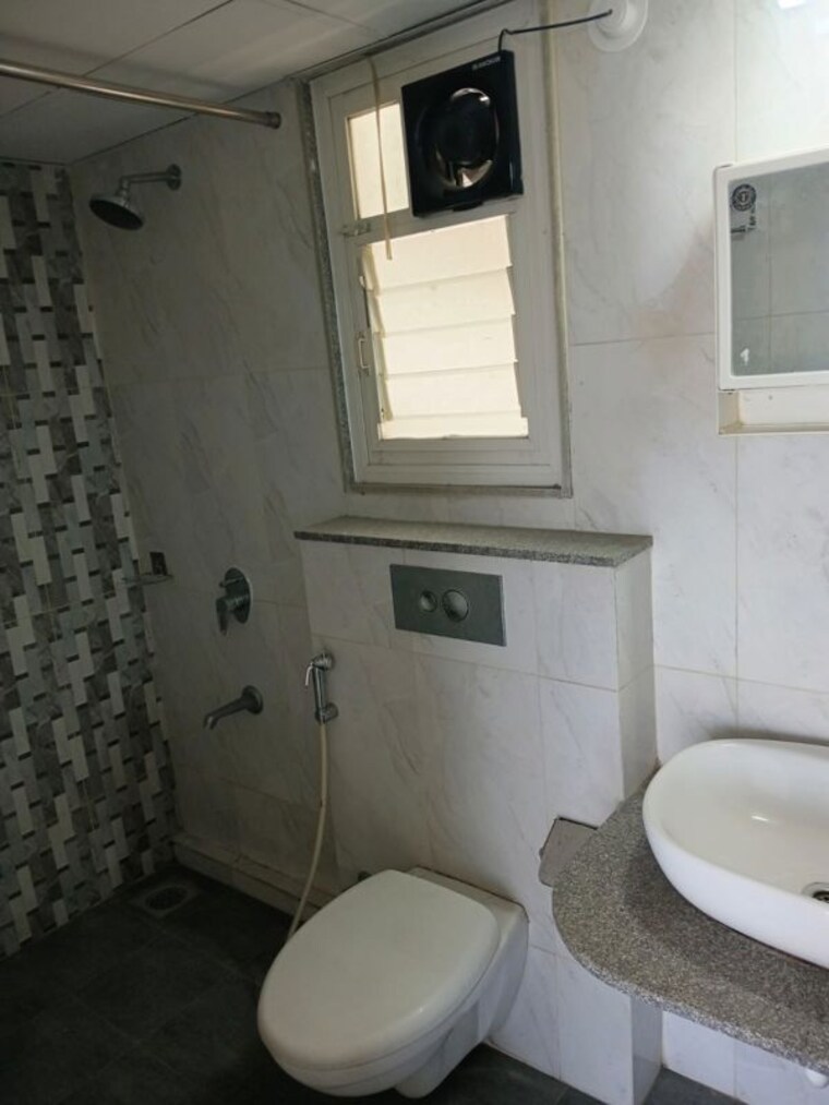 Bathroom, kolte-patil-western-avenue 2 Bedroom 780 Sq.Ft. Apartment In Wakad Pune 10533732