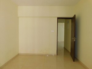 Room in 2 BHK Apartment at Ruparel Orion, Chembur – for Rent