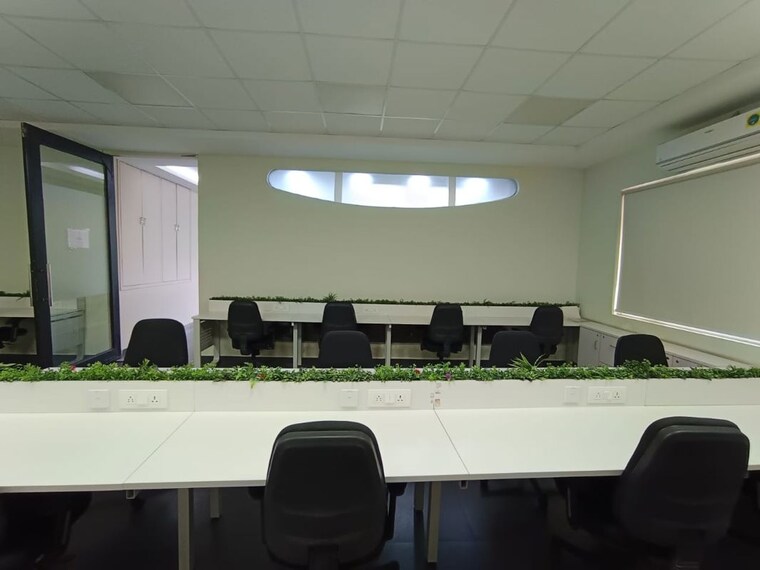 Team Area, sector 3 Commercial Office Space 2950 Sq.Ft. In Sector 3 Noida 10533755