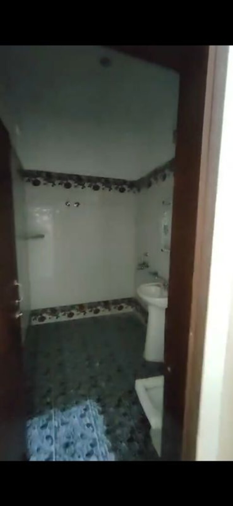 Bathroom, saharanpur road 3 Bedroom 1600 Sq.Ft. Independent House In Saharanpur Road Dehradun 10533761
