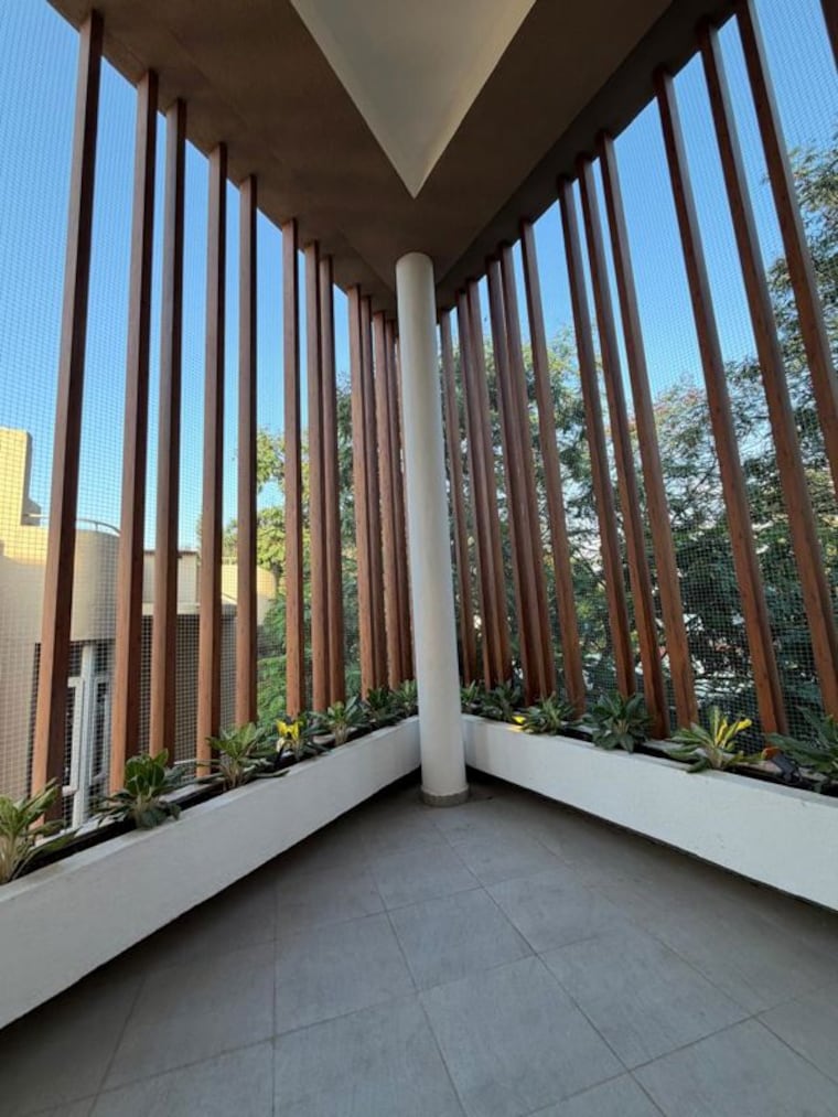 Balcony, benson-apartments 4 Bedroom 5000 Sq.Ft. Apartment In Benson Town Bangalore 10533777