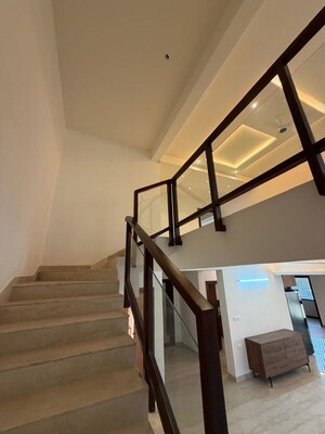 Team Area in 4 BHK Apartment at Benson Apartments, Benson Town – for Rent