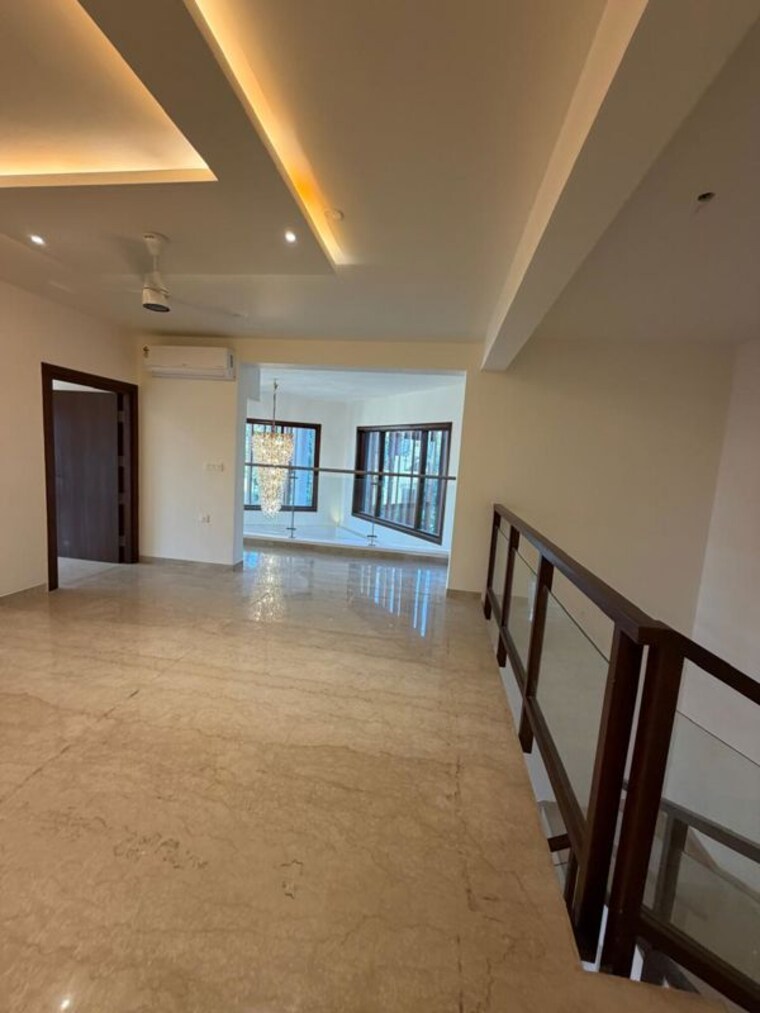 Room, benson-apartments 4 Bedroom 5000 Sq.Ft. Apartment In Benson Town Bangalore 10533777