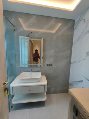 Bathroom in 4 BHK Apartment at Windsor Grande Residences, Andheri West – for Rent