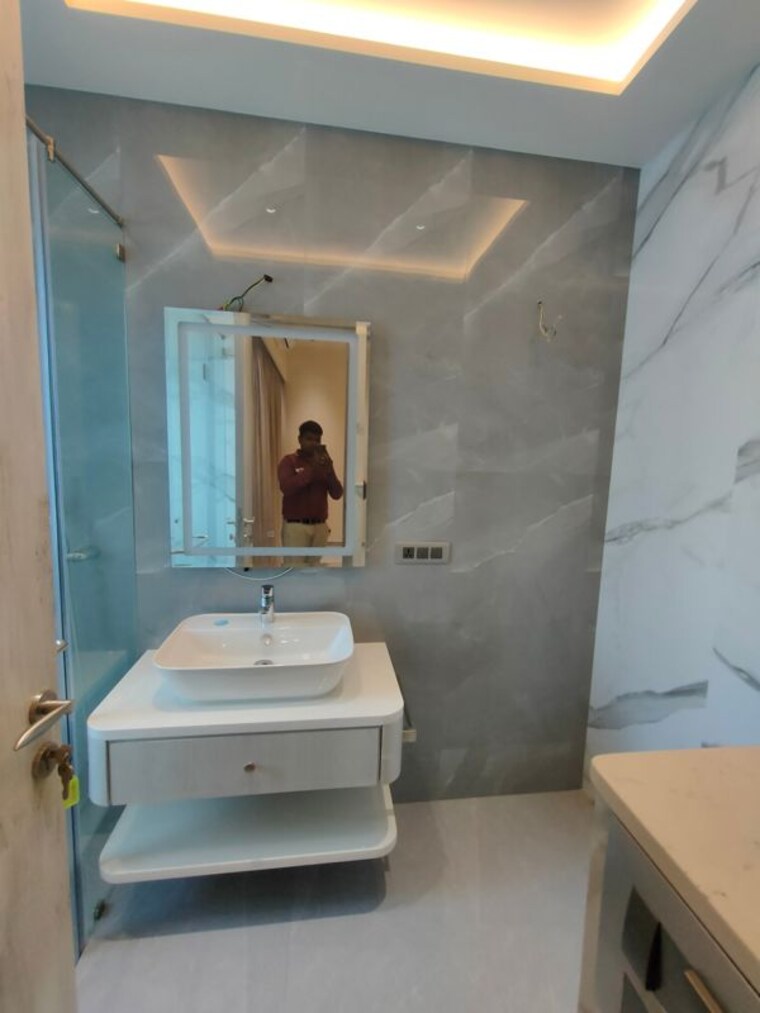 Bathroom, windsor-grande-residences 4 Bedroom 2300 Sq.Ft. Apartment In Andheri West Mumbai 10533800