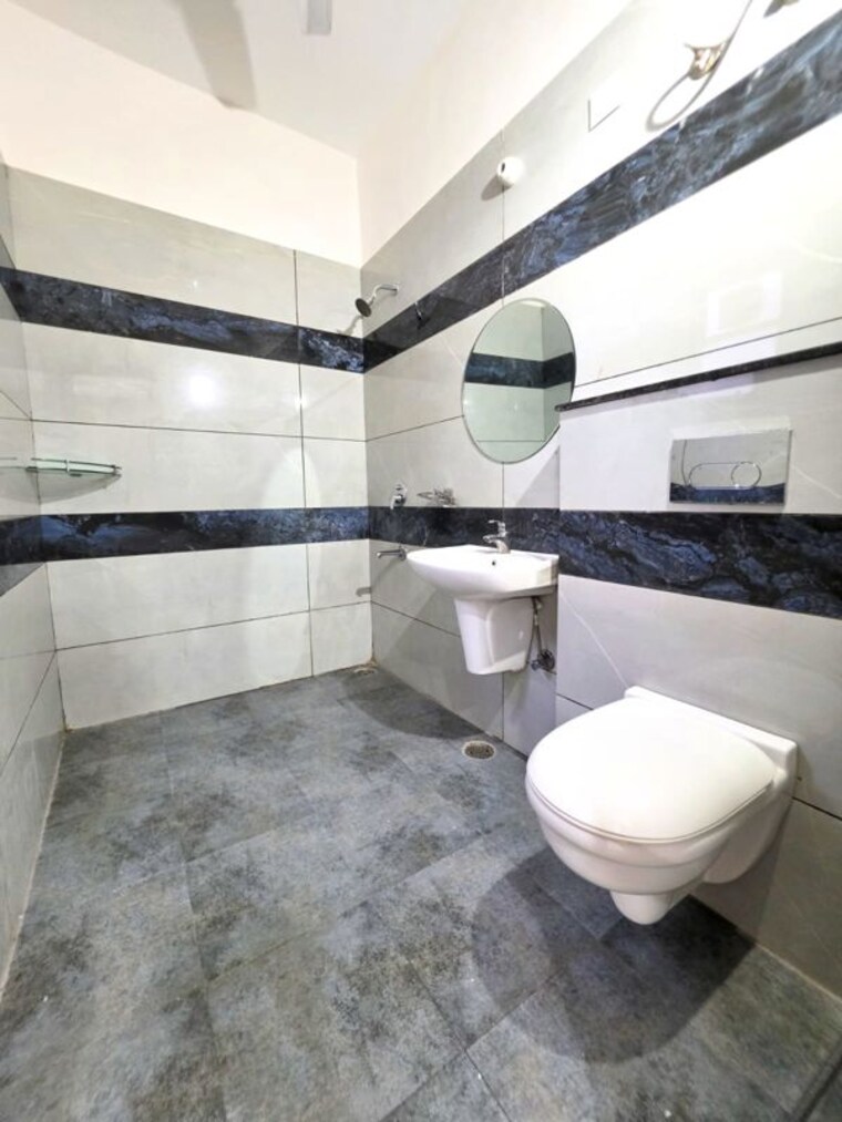 Bathroom, dhakoli 4 Bedroom 1550 Sq.Ft. Builder Floor In Dhakoli Zirakpur 10533789