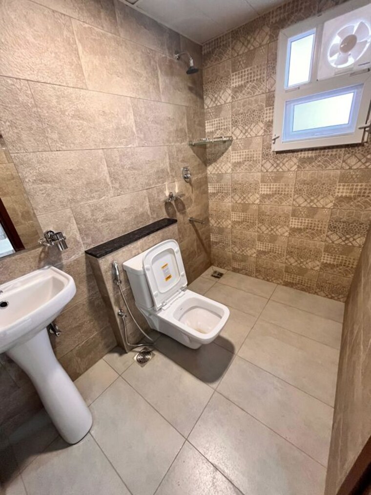 Bathroom, prestige-primrose-hills 2 Bedroom 988 Sq.Ft. Apartment In Banashankari 6th Stage Bangalore 10533804