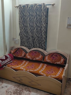 3 BHK + Extra Room Apartment For Rent in Aniket Heights