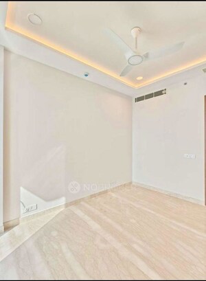 Room in 3 BHK Apartment at Ambience Creacions, Sector 22 – for Rent