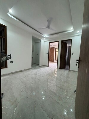Room in 2 BHK Builder Floor at Saket – for Rent
