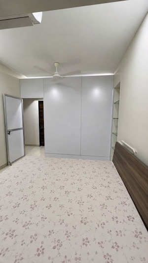 Room in  Pg at Dadar West – for Rent