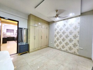 Room in 3 BHK Apartment at Pir Machalla – for Sale