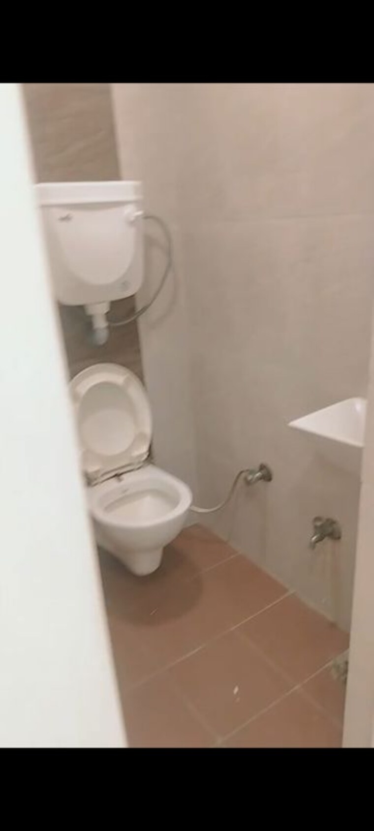 Bathroom, netaji subhash place Commercial Office Space 650 Sq.Ft. In Netaji Subhash Place Delhi 10533864