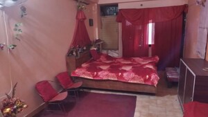Bedroom in 5 BHK Apartment at Husainganj – for Sale