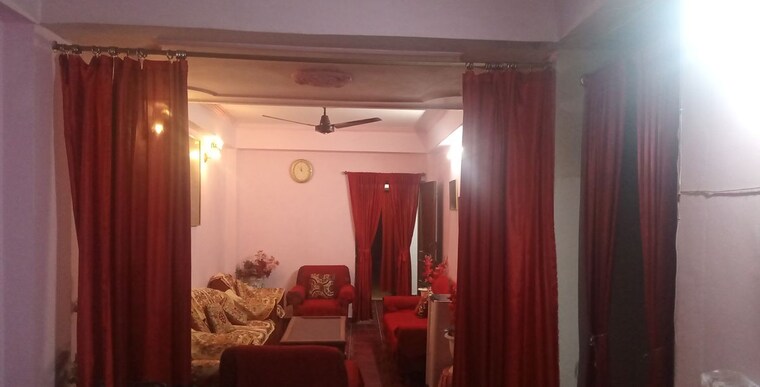 Living Room, husainganj 5 Bedroom 1800 Sq.Ft. Apartment In Husainganj Lucknow 10533854