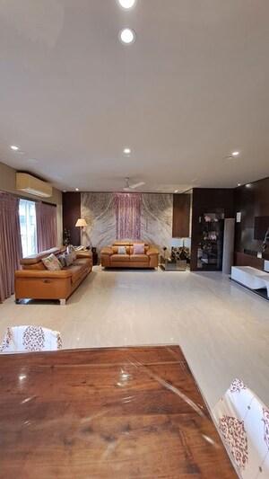 Living Room in 3 BHK Apartment at Gulmohar Road – for Rent