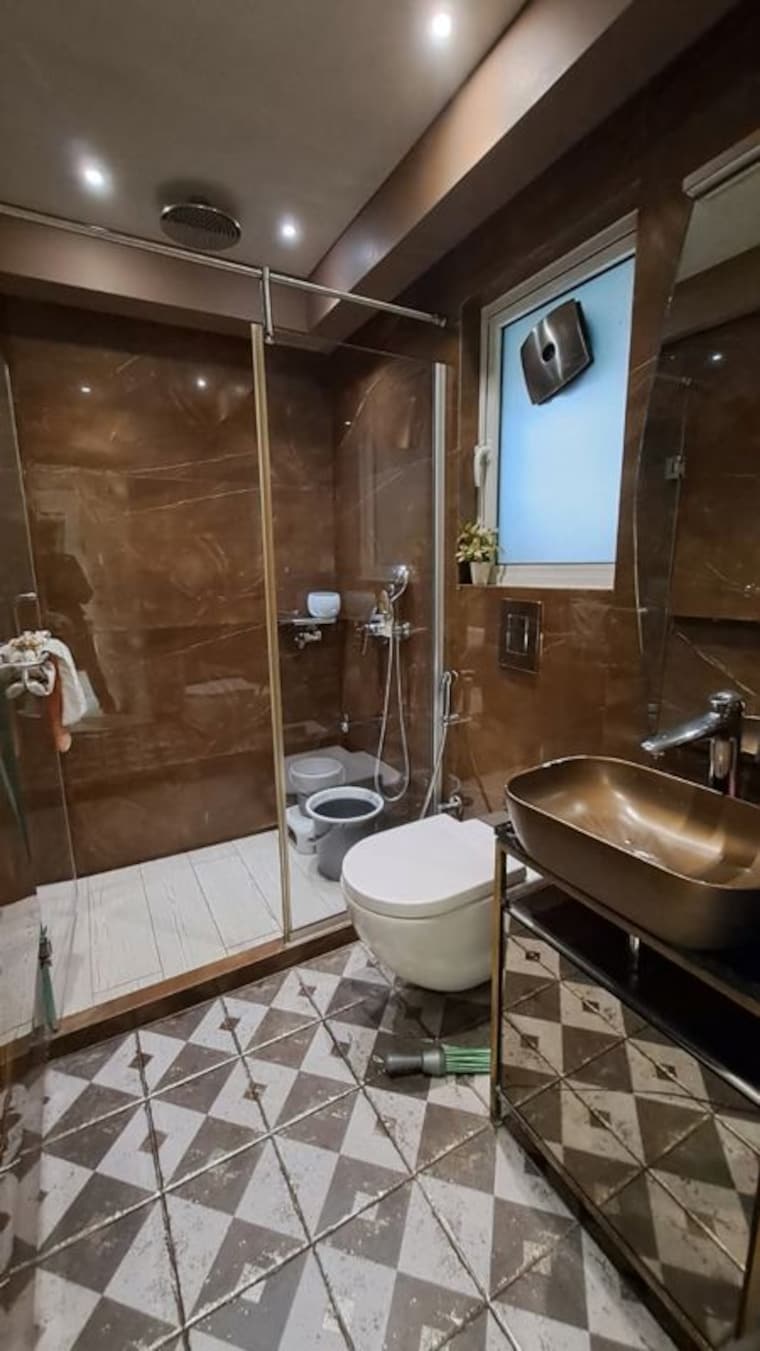 Bathroom, gulmohar road 3 Bedroom 1350 Sq.Ft. Apartment In Gulmohar Road Mumbai 10533868