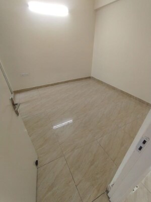 Room in 2 BHK Apartment at Gaur City 2 - 14th Avenue, Sector 16c Greater Noida – for Rent