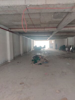 Team Area in  Showroom at Lajpat Nagar ii – for Rent