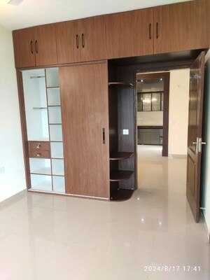 Room in 3 BHK Apartment at Water Works – for Rent