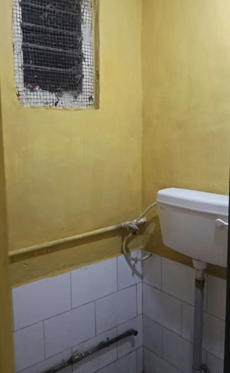 Bathroom, ganeshwadi-apartments 1 RK 280 Sq.Ft. Apartment In Andheri East Mumbai 10533928