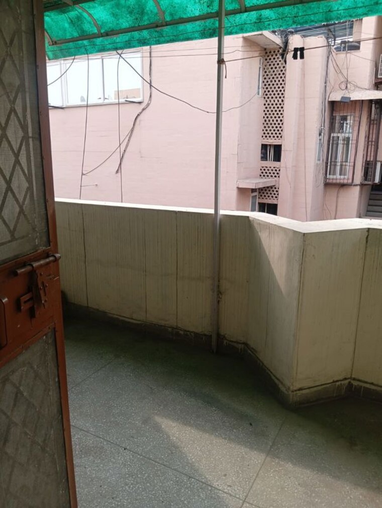 Balcony, ip extension 1 Bedroom 900 Sq.Ft. Apartment In Ip Extension Delhi 10533930