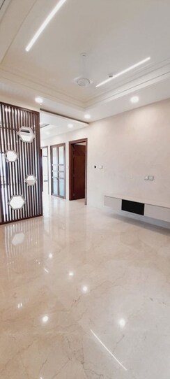 3 BHK + Servant Room Apartment For Rent in Aparna One